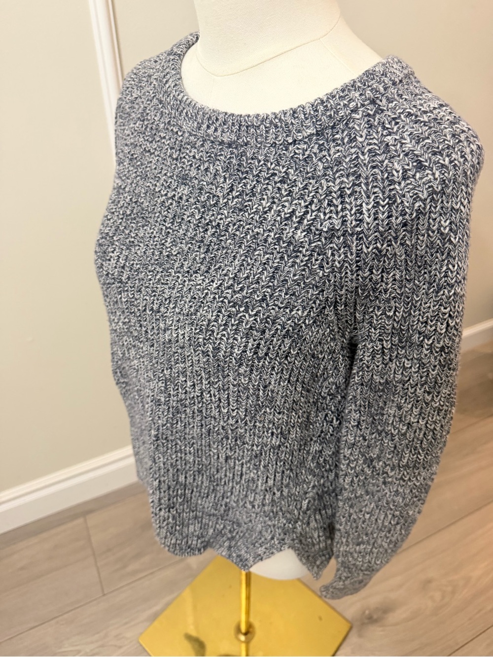 GAP Gray Marled Crewneck Sweater - Picture 4 of 8